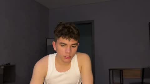 Max online show from May 9, 2:51 pm