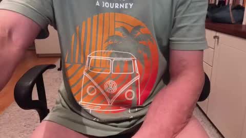 Max online show from November 17, 4:15 am