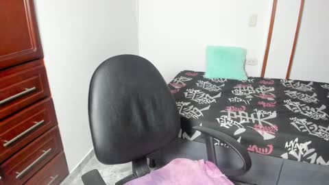 maxx online show from February 9, 4:57 am