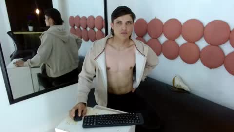 MaxxLouis online show from May 30, 10:32 pm