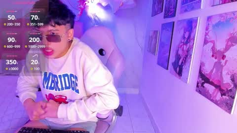 Snapshot of maxyocconell chatting on September 28, 12:36 pm Adrian online show from September 28, 12:36 pm