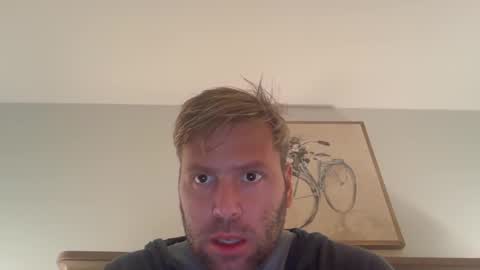 Snapshot of mbnc chatting on September 25, 12:20 am lol online show from September 25, 12:20 am