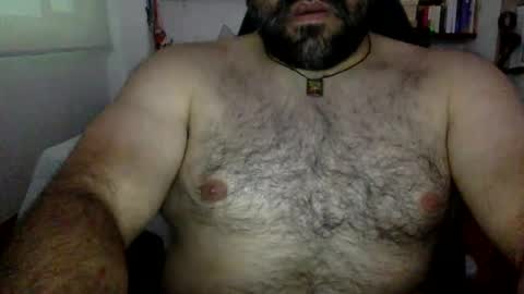 Snapshot of mbotve chatting on October 13, 9:10 pm VzlaMan online show from October 13, 9:10 pm