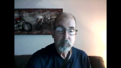 Snapshot of meathome3 chatting on December 14, 7:14 pm me at home online show from December 14, 7:14 pm