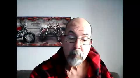 Snapshot of meathome3 chatting on February 4, 2:43 pm me at home online show from February 4, 2:43 pm