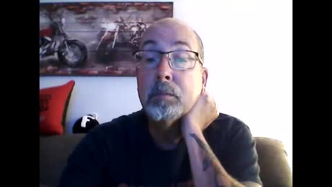 Snapshot of meathome3 chatting on October 5, 11:36 am me at home online show from October 5, 11:36 am