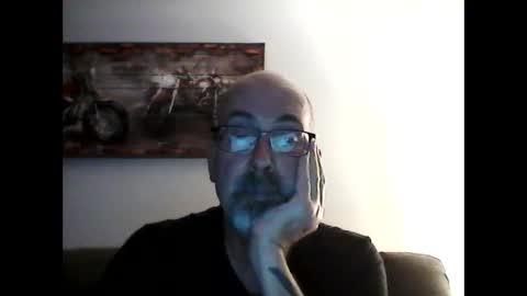 Snapshot of meathome3 chatting on January 27, 4:20 am me at home online show from January 27, 4:20 am