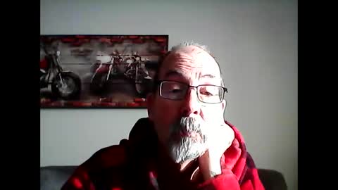 Snapshot of meathome3 chatting on March 12, 12:47 pm me at home online show from March 12, 12:47 pm