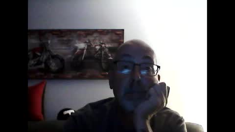 Snapshot of meathome3 chatting on September 29, 1:26 am me at home online show from September 29, 1:26 am
