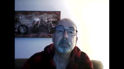 Snapshot of meathome3 chatting on February 13, 1:05 pm me at home online show from February 13, 1:05 pm