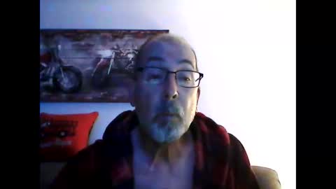 me at home online show from May 24, 11:27 am