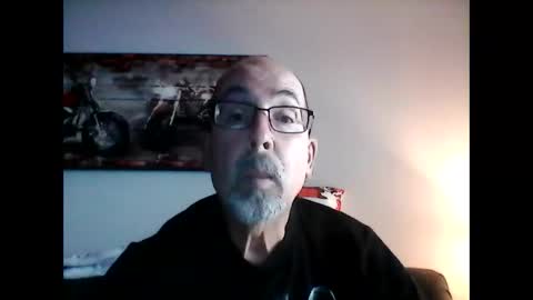 Snapshot of meathome3 chatting on December 26, 3:42 pm me at home online show from December 26, 3:42 pm
