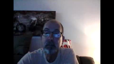 Snapshot of meathome3 chatting on January 2, 3:37 am me at home online show from January 2, 3:37 am