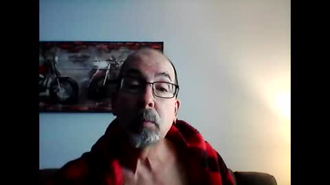Snapshot of meathome3 chatting on February 20, 2:46 pm me at home online show from February 20, 2:46 pm