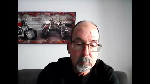 Snapshot of meathome3 chatting on February 21, 6:37 pm me at home online show from February 21, 6:37 pm