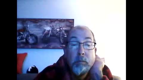 Snapshot of meathome3 chatting on September 21, 11:21 am me at home online show from September 21, 11:21 am