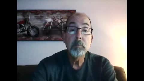 Snapshot of meathome3 chatting on December 8, 3:35 pm me at home online show from December 8, 3:35 pm