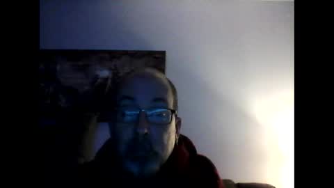 Snapshot of meathome3 chatting on January 5, 12:42 pm me at home online show from January 5, 12:42 pm