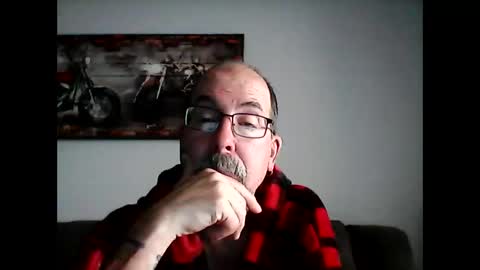 Snapshot of meathome3 chatting on March 2, 1:20 pm me at home online show from March 2, 1:20 pm