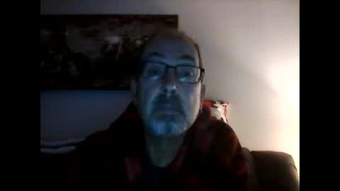 Snapshot of meathome3 chatting on December 24, 1:06 pm me at home online show from December 24, 1:06 pm