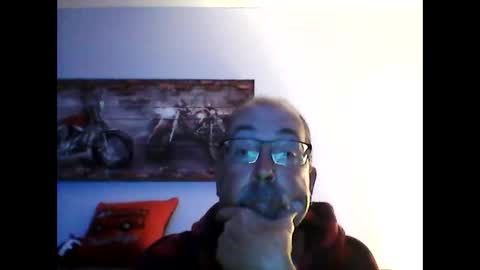 Snapshot of meathome3 chatting on September 16, 10:16 am me at home online show from September 16, 10:16 am