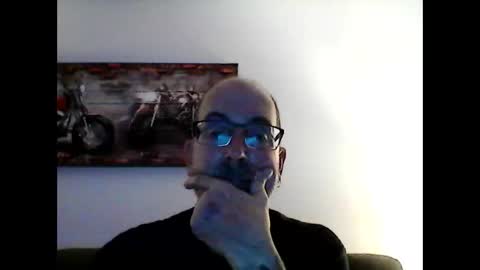 Snapshot of meathome3 chatting on February 19, 2:33 am me at home online show from February 19, 2:33 am