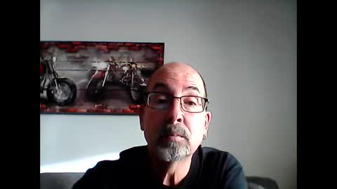 Snapshot of meathome3 chatting on February 7, 1:32 pm me at home online show from February 7, 1:32 pm