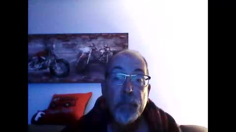 Snapshot of meathome3 chatting on September 18, 10:06 am me at home online show from September 18, 10:06 am