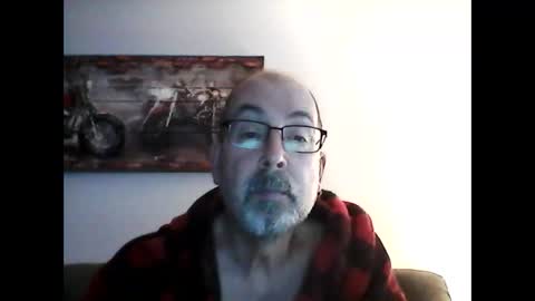 Snapshot of meathome3 chatting on February 17, 12:27 pm me at home online show from February 17, 12:27 pm