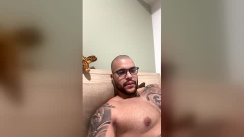 filippoae online show from April 27, 12:51 am