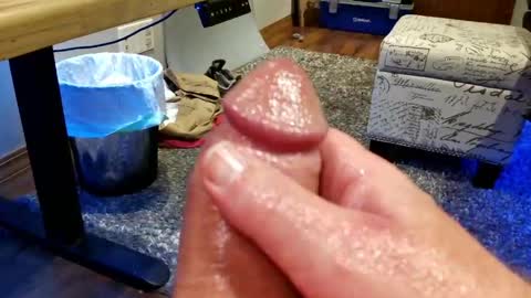 mellomike online show from April 25, 5:10 am