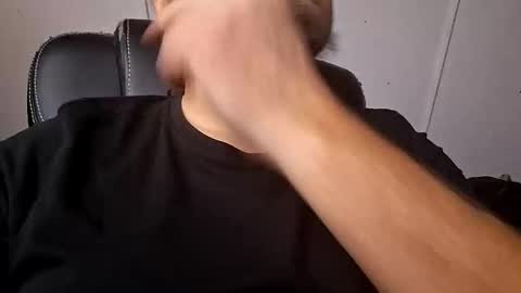 men10_12_1983 online show from November 28, 11:12 am