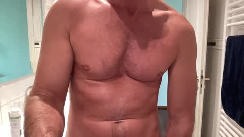 Snapshot of mensfantasy_bwc chatting on January 11, 2:25 pm Hannes online show from January 11, 2:25 pm