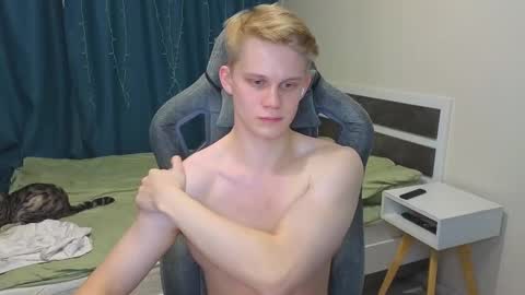 Mickey online show from December 15, 5:54 pm