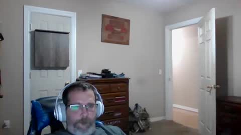 Snapshot of mercer1977 chatting on October 11, 5:33 am mercer1977 online show from October 11, 5:33 am