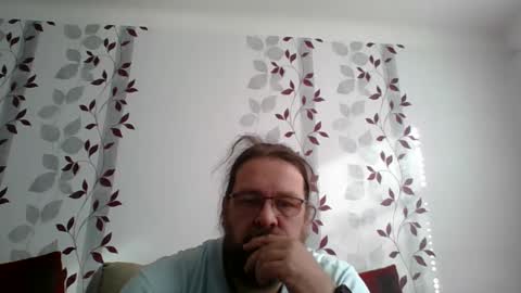 Snapshot of metallbuddy chatting on October 18, 7:57 am ask me online show from October 18, 7:57 am