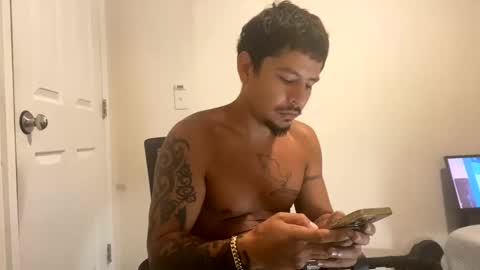 Snapshot of miamiclos1 chatting on September 10, 12:04 pm miamiclos1 online show from September 10, 12:04 pm