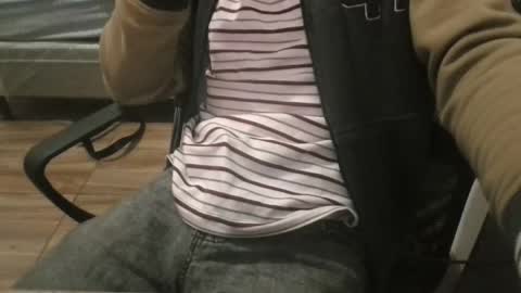 miamorr_ online show from December 18, 6:42 am