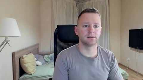 Snapshot of michael_birkin chatting on October 18, 4:17 am Michael Birkin online show from October 18, 4:17 am