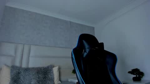 Michael online show from October 29, 4:59 am