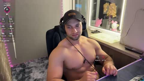 michaelbradley_for_u online show from July 27, 7:43 pm