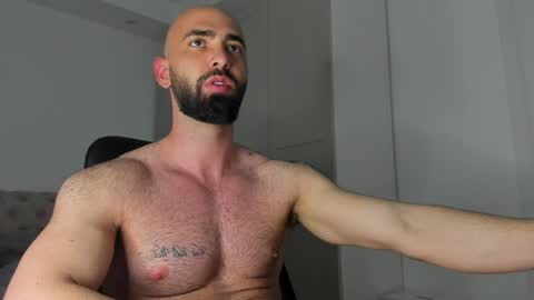 MichaelEvansx online show from April 21, 9:54 pm