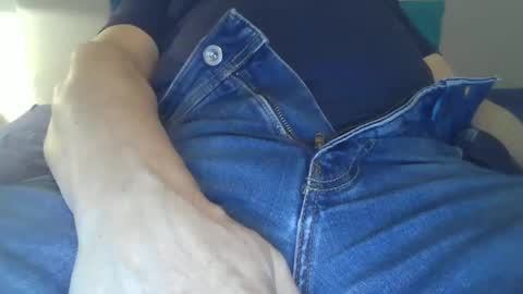 Snapshot of michaels_cock chatting on February 14, 11:21 pm Michael online show from February 14, 11:21 pm