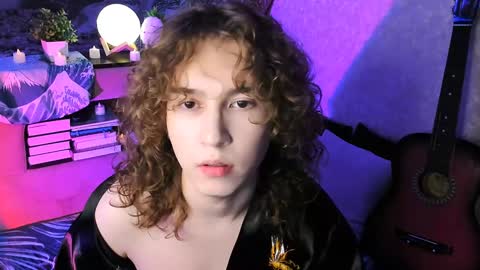 Max online show from January 11, 3:09 pm