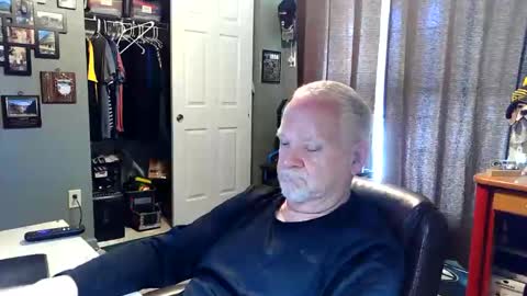 midwestdad09 online show from April 21, 9:32 pm