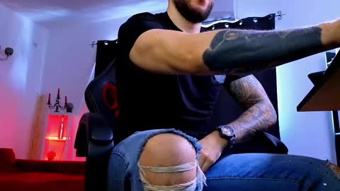 MightyAaron online show from February 22, 7:43 am