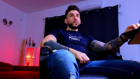 MightyAaron online show from April 3, 2:30 am