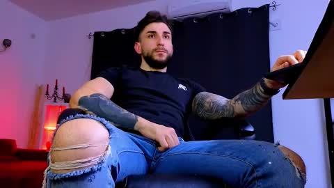 MightyAaron online show from February 27, 5:12 pm