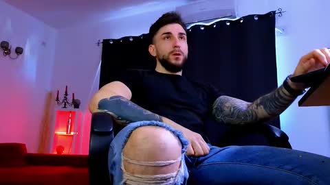 MightyAaron online show from February 25, 12:28 pm