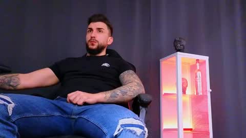 MightyAaron online show from January 19, 10:49 pm